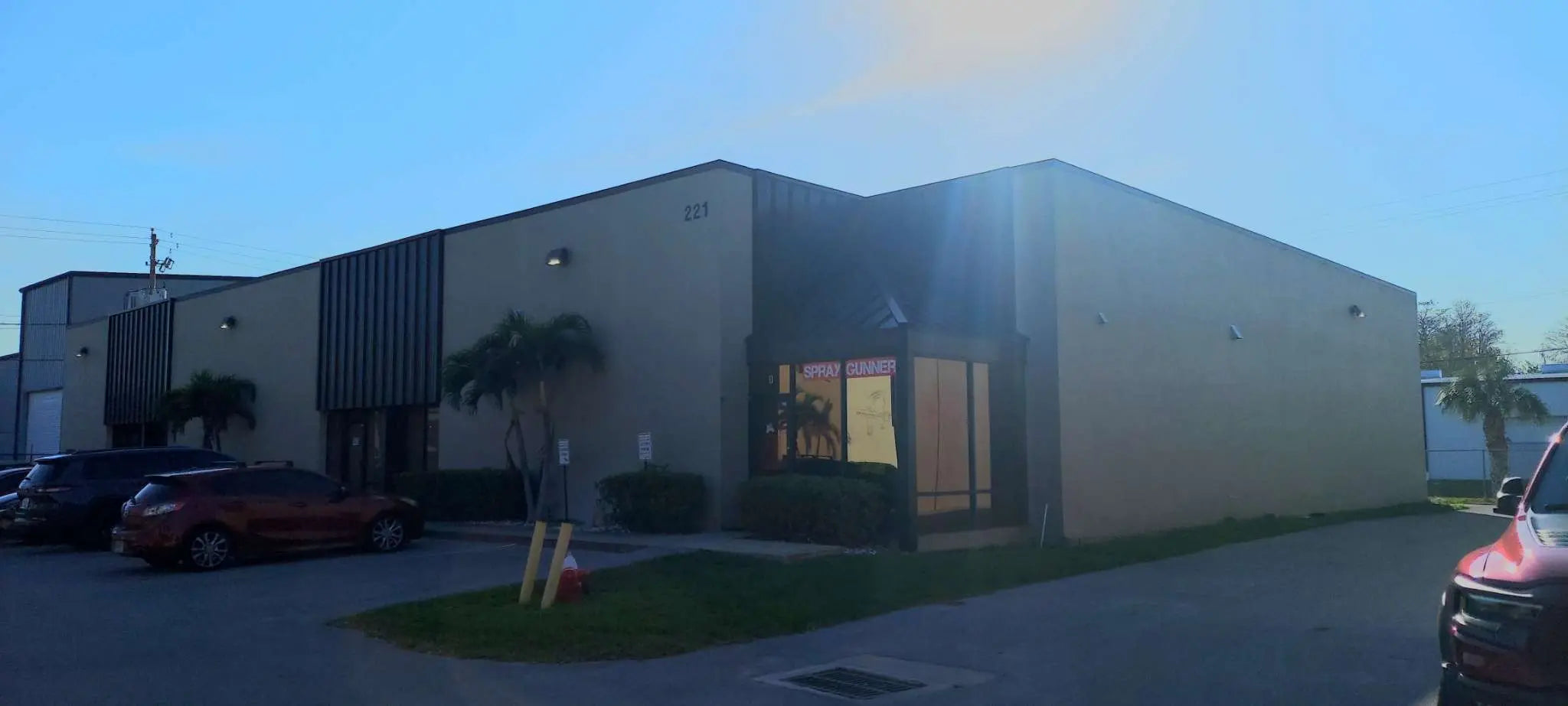 Airbrush-store-near-you-SprayGunner Urbanlystore