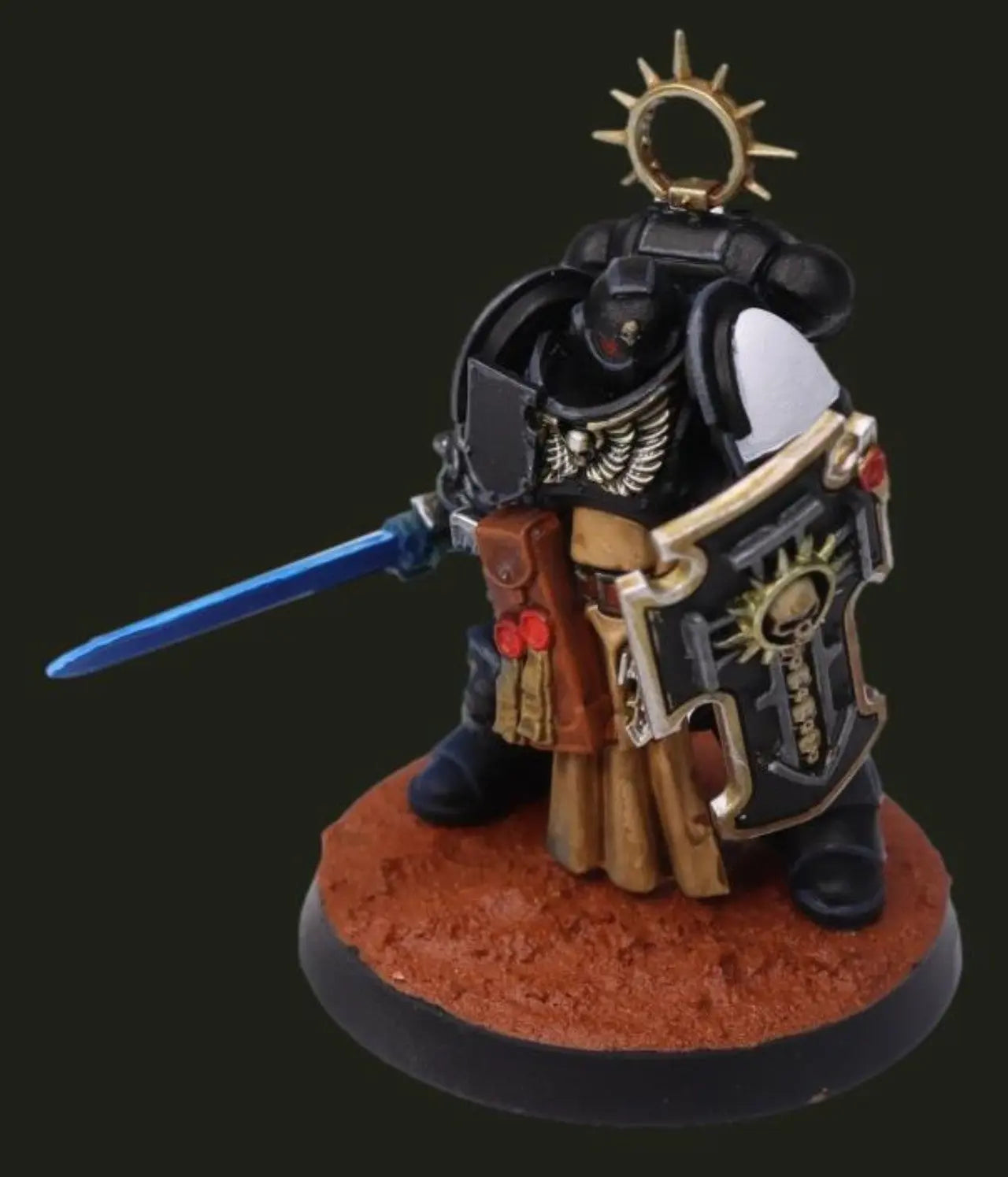 Black-Templar-Warhammer-40k-painted-with-ChromaAir Urbanlystore