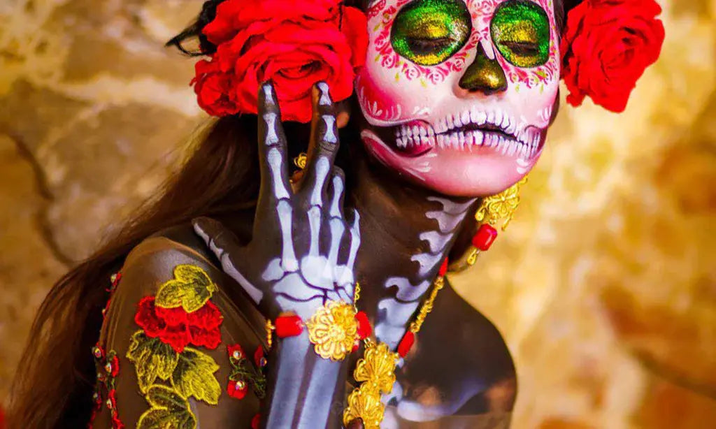 Body-Painting-with-Airbrush Urbanlystore