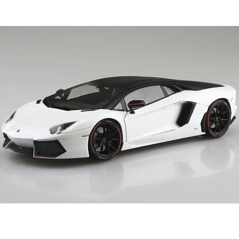 1/24 LAMBORGHINI AVENTADOR PIRELLI EDITION Nº 12 Model Kit - Urbanlystore