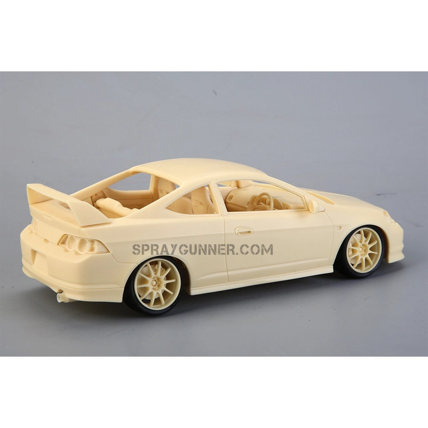 An extremely detailed recreation of the legendary sports automobile is included in the ALPHA MODEL 1/24 scale model kit of the Honda Integra (DC5) Type-R. For collectors and amateurs, ideal.