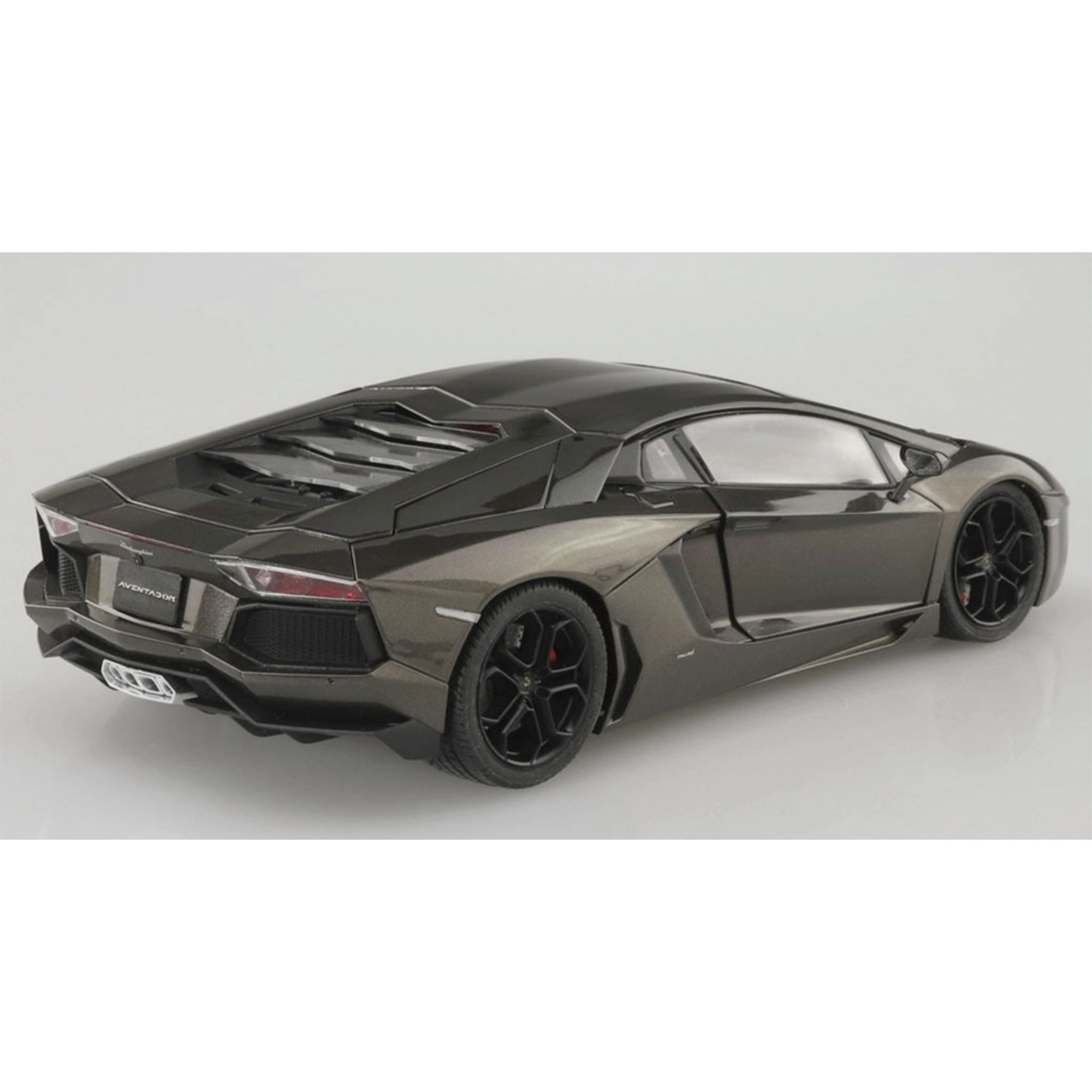 Lamborghini 1/24 Aventador LP700-4  Model Kit