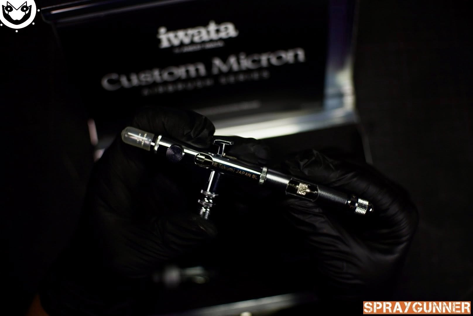 Iwata Custom Micron Takumi Side Feed Dual Action Airbrush - Urbanlystore