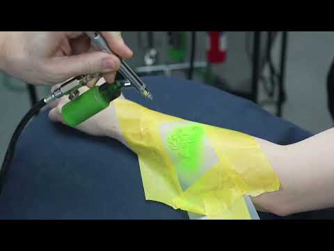 The NO-NAME Silent Storm Air Compressor is a compact and remarkably quiet compressor for airbrushing. Features include a sturdy black frame for stability and two tanks.